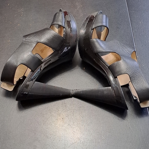 Michael Michael Kors Carla Platform Sandal  Size 8.5 - Picture 7 of 9